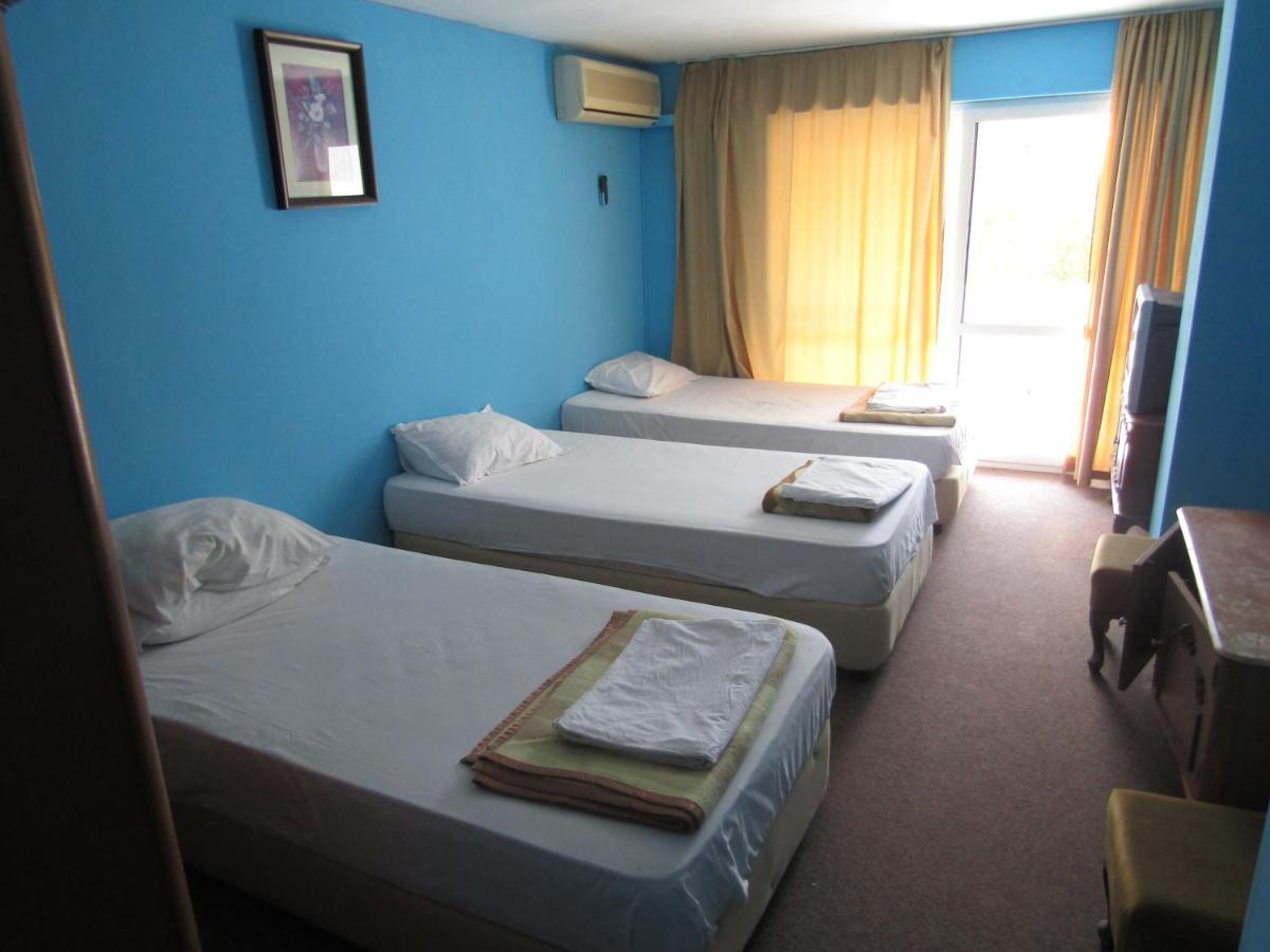 Hostel Papagal Warna Exterior foto