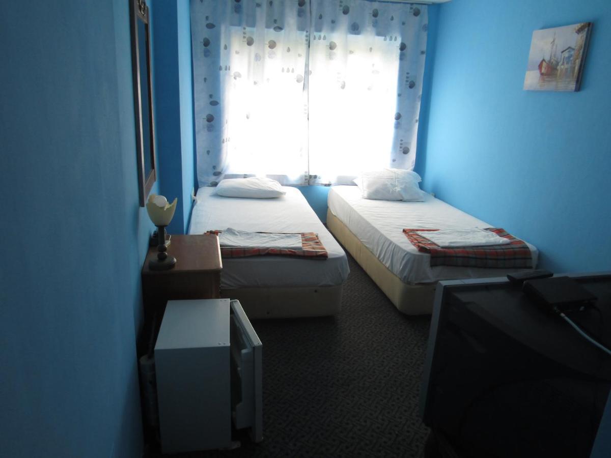 Hostel Papagal Warna Exterior foto