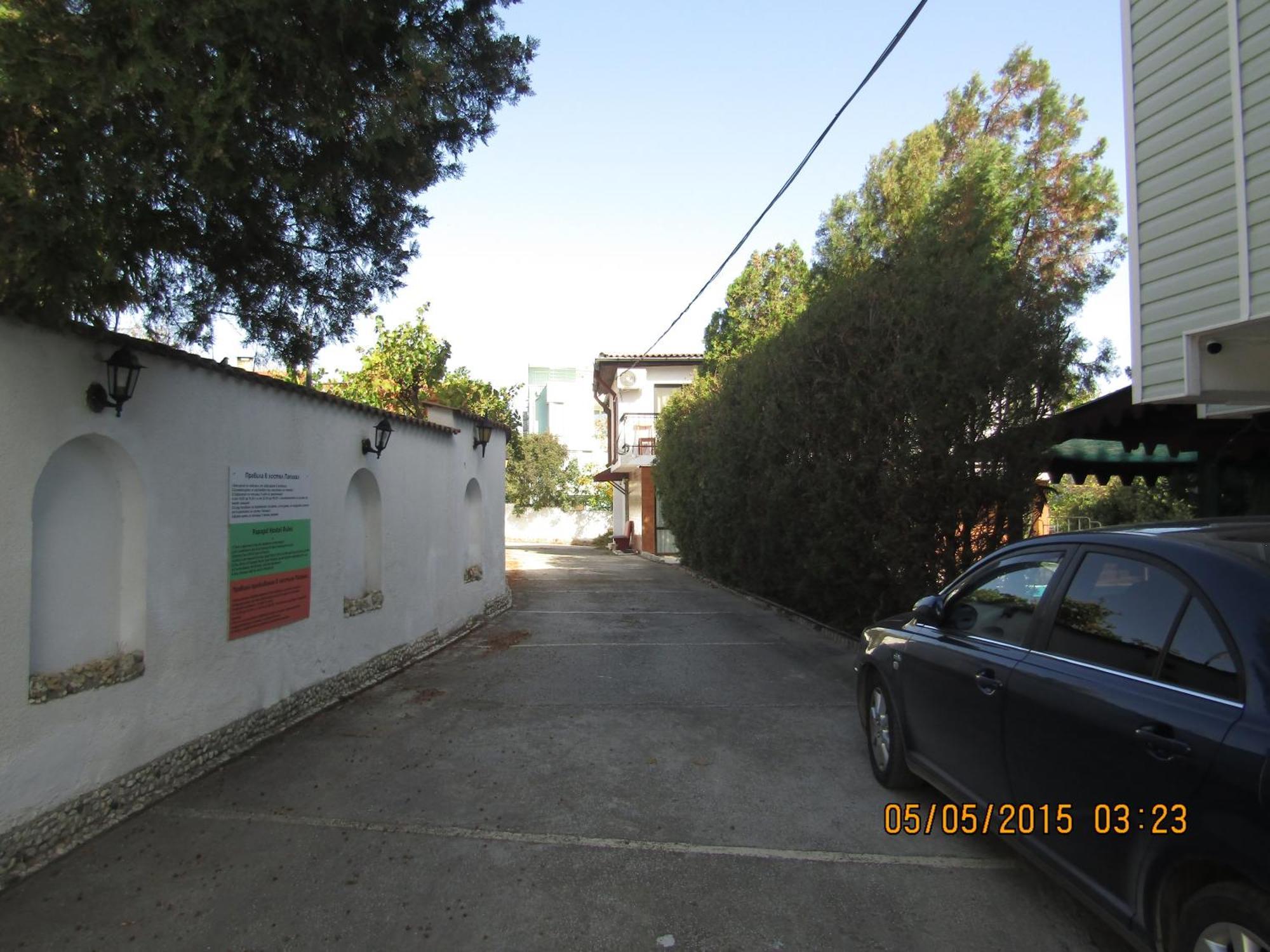 Hostel Papagal Warna Exterior foto